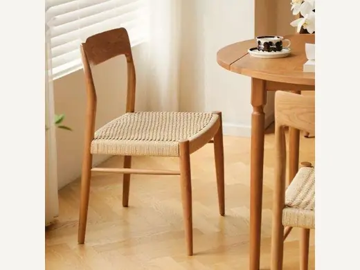 Classic top-level textured wooden dining chair, elegant set of solid wood legs, wooden style restaurant