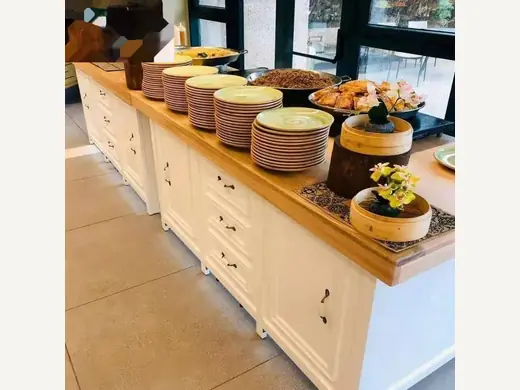 Modern white wood buffet cabinets and cutlery cabinets for outdoor banquet events or weddings - fashionable living room furniture
