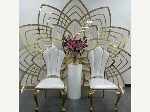 Luxury Party Rental Flower shaped Golden Polyvinyl Chloride Banquet Wedding Decoration Arched Acrylic Background Bracket Wedding Event