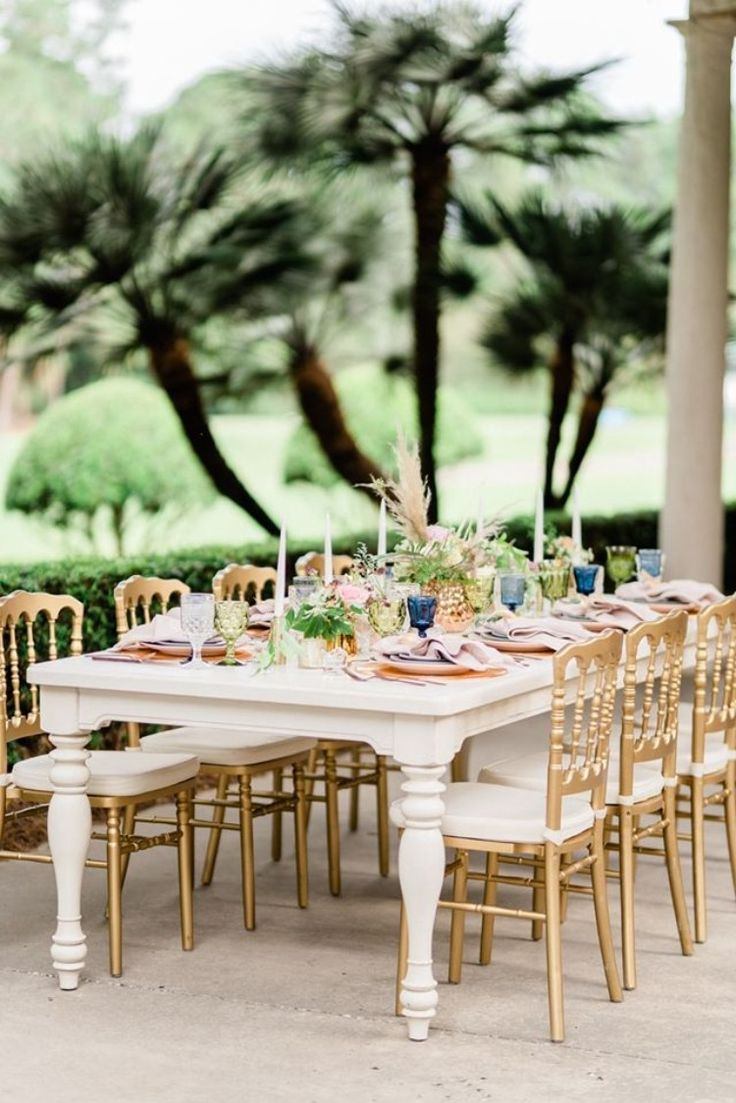 Elegant Wood Napoleon Chair for Classic Events and Decor