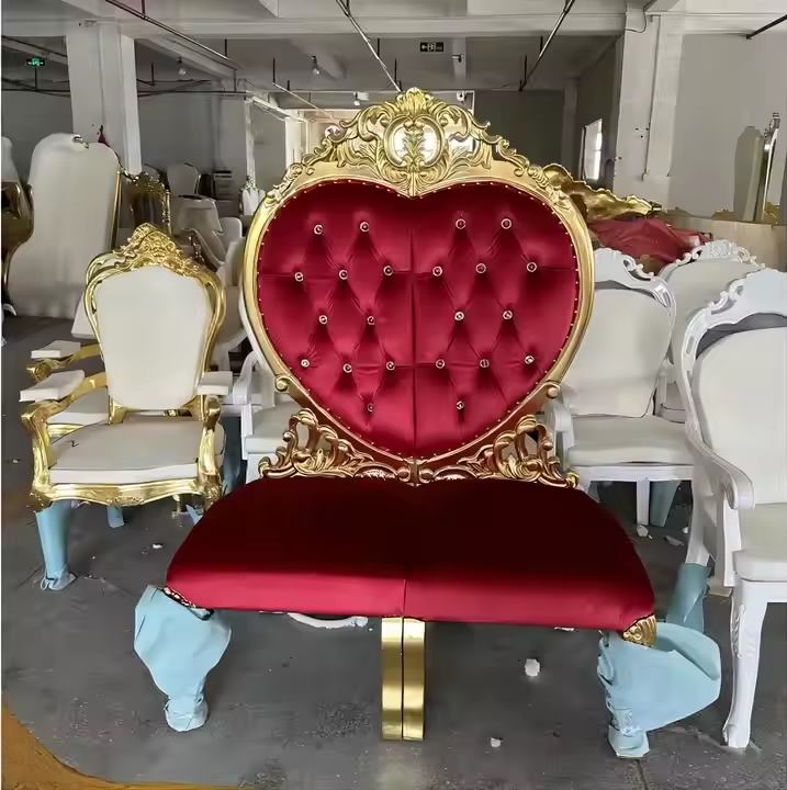 Royal Heart-Shaped Double King Chair – Elegant Seating Delight